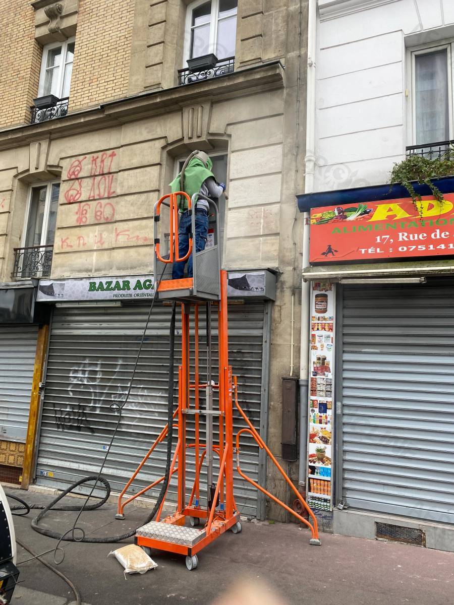 Nettoyage de graffitis près de Chantilly